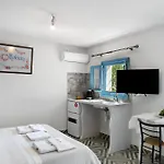 Apartamento Politimi N8 *