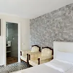 Politimi N8 Apartmán *