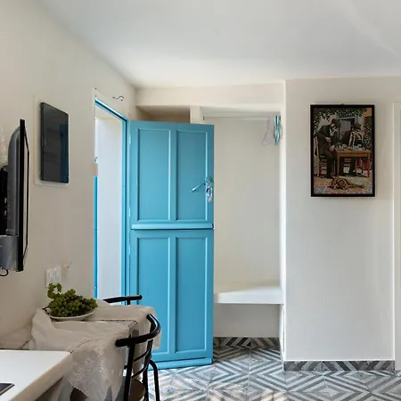 Politimi N8 Amorgos