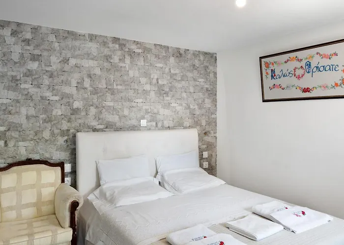 Politimi N8 아파트 아모르고스